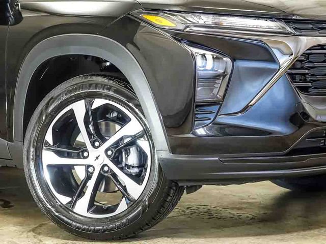 New 2026 Chevrolet Trax RS FWD image 4