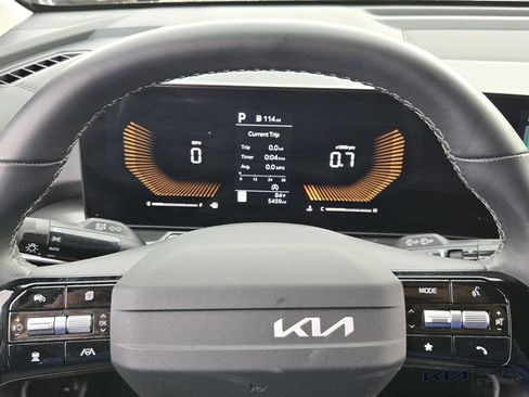Certified 2026 Kia Sorento LX FWD image 29