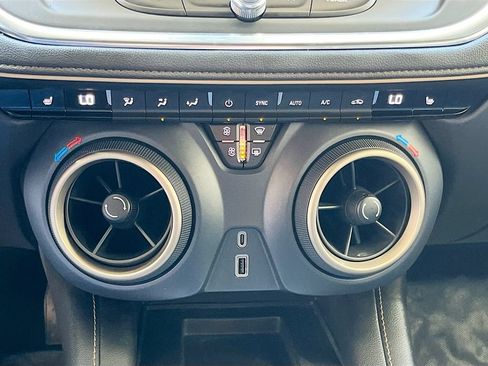 Used 2023 Chevrolet Blazer Premier w/ Driver Confidence II Package FWD image 16