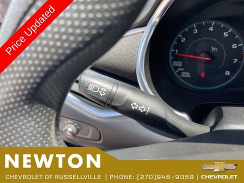 Used 2020 Chevrolet Malibu LT FWD image 18