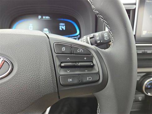 New 2025 Hyundai Venue SEL image 18