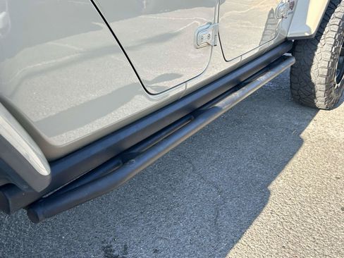 Used 2020 Jeep Gladiator Rubicon AWD/4WD image 11
