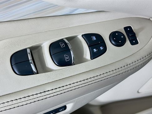 Used 2016 Nissan Murano Platinum w/ Platinum Technology Package AWD/4WD image 15