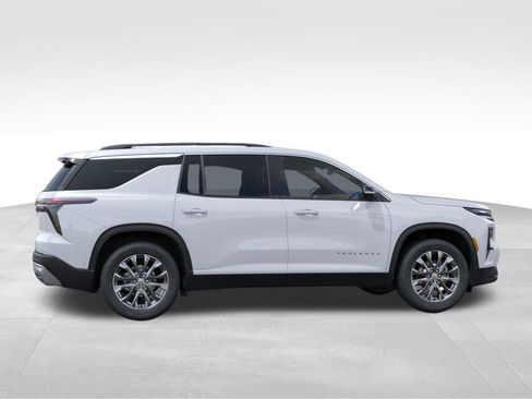New 2026 Chevrolet Traverse LT w/ Sun and Wheel Package image 5