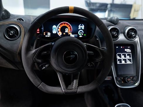 Used 2020 McLaren 600LT Spider RWD image 45