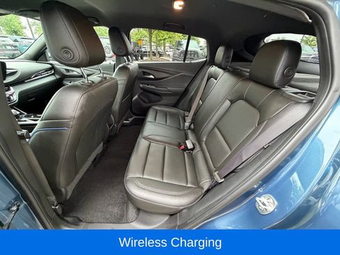 Used 2024 Buick Envista Sport Touring w/ Convenience I Package FWD image 18