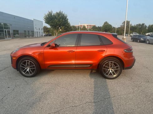 Used 2023 Porsche Macan AWD/4WD image 8