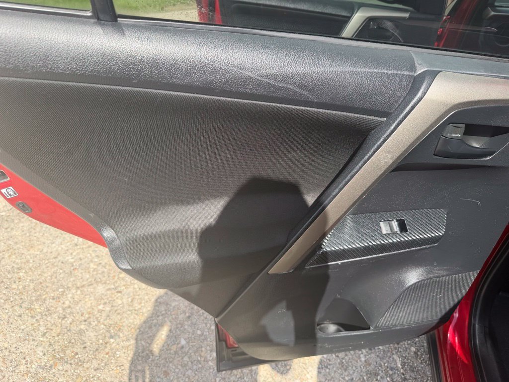 Used 2014 Toyota RAV4 LE FWD image 13
