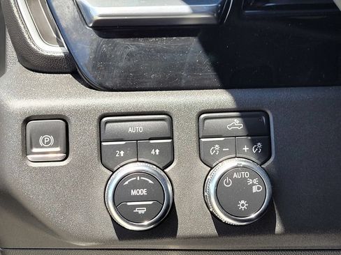 Used 2023 GMC Sierra 1500 SLE AWD/4WD image 28