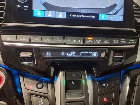 Used 2025 Honda Odyssey Touring image 15