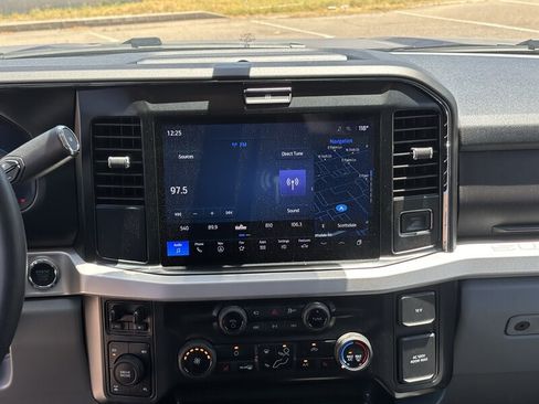 Used 2026 Ford F250 XLT w/ XLT Premium Package AWD/4WD image 22