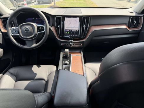 Used 2024 Volvo XC60 T8 Plus AWD/4WD image 2