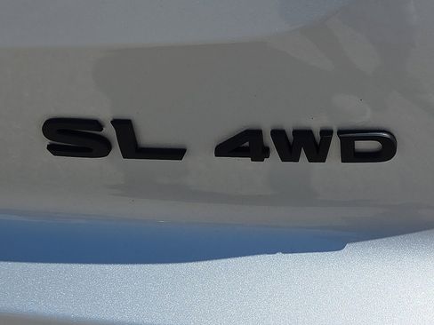 Used 2023 Nissan Pathfinder SL w/ Black Appearance Package AWD/4WD image 8