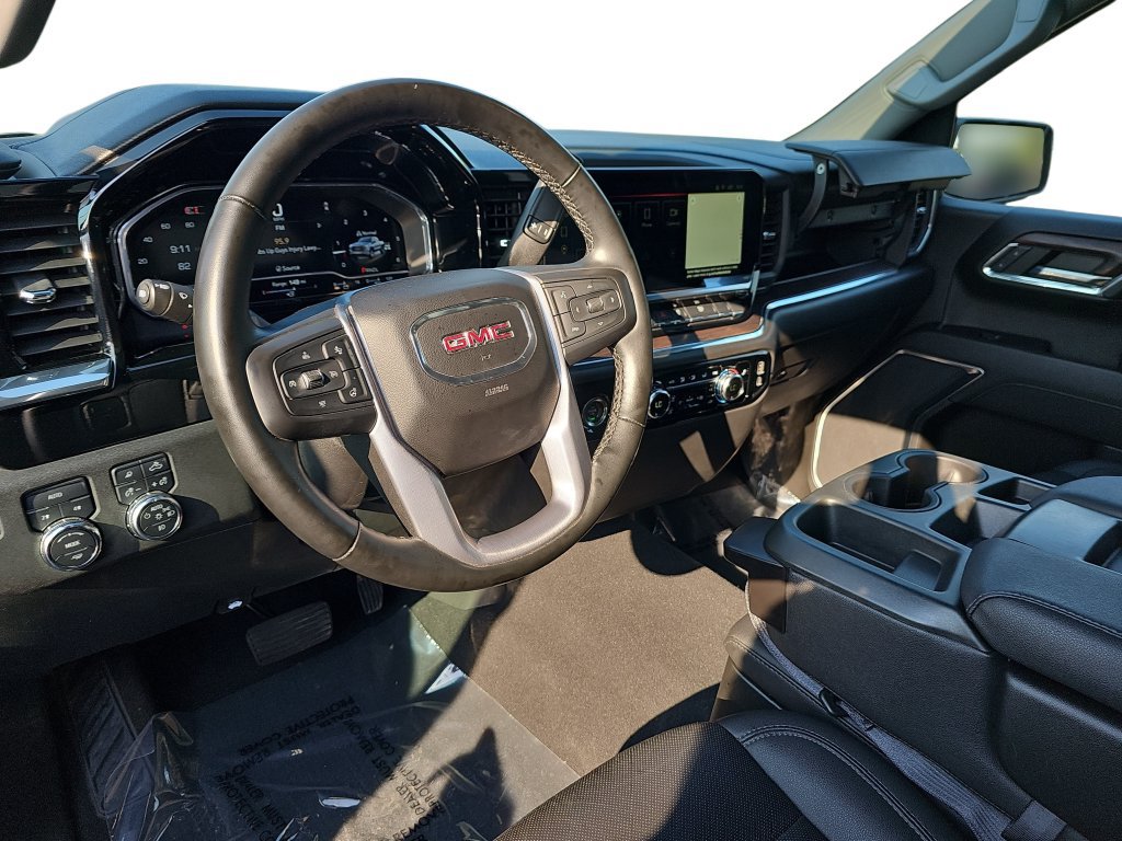 Used 2024 GMC Sierra 1500 SLT AWD/4WD image 16