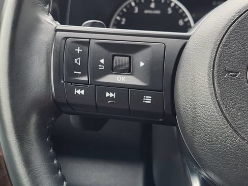 Used 2025 Nissan Pathfinder SV AWD/4WD image 31