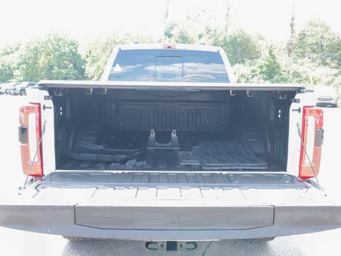 Used 2024 Ford F250 Lariat w/ Lariat Ultimate Package AWD/4WD image 15