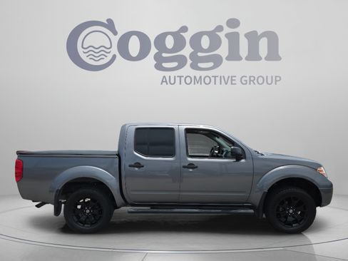 Used 2021 Nissan Frontier SV w/ Midnight Edition Floor Mats RWD image 6