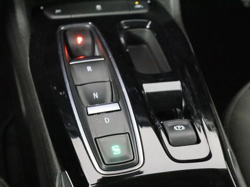 Used 2022 Chevrolet Bolt EUV LT w/ Driver Confidence Package image 13