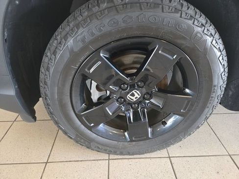 Used 2025 Honda Ridgeline Black Edition image 10