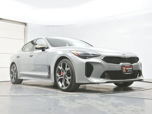 Used 2019 Kia Stinger GT1 image 31
