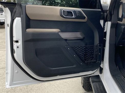 Used 2022 Ford Bronco Wildtrak image 23