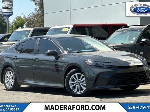 Used 2025 Toyota Camry LE AWD/4WD image 1