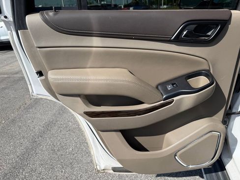 Used 2020 GMC Yukon SLT w/ Premium Edition image 12