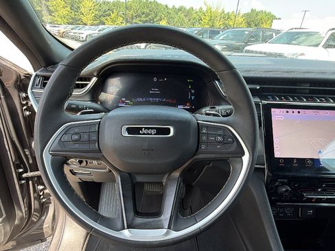 Used 2024 Jeep Grand Cherokee Limited 4xe AWD/4WD image 25