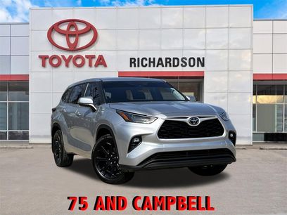 Used 2023 Toyota Highlander LE
