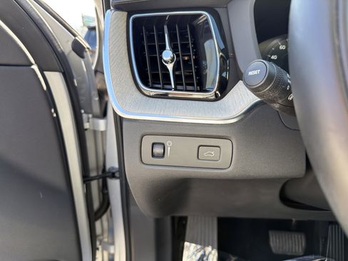 Used 2020 Volvo XC60 T5 Inscription w/ Protection Package Premier image 38