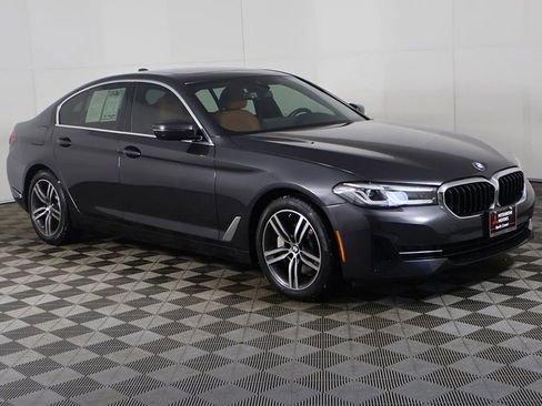 Used 2023 BMW 530i xDrive w/ Convenience Package image 2