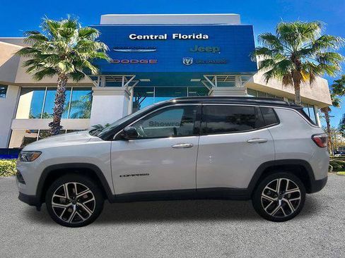 Certified 2025 Jeep Compass Limited AWD/4WD image 8
