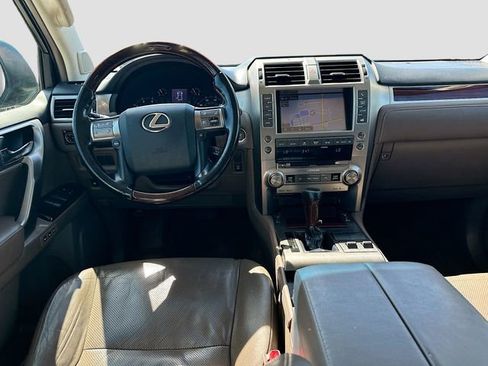 Used 2017 Lexus GX 460 image 23