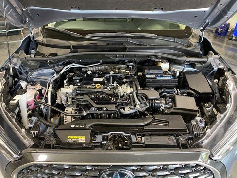 Used 2024 Toyota Corolla Cross XLE w/ Convenience Package image 26