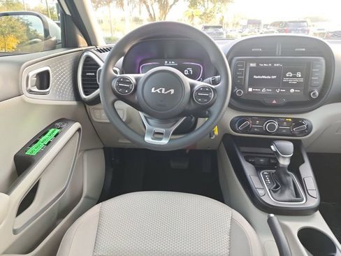 New 2025 Kia Soul LX image 9