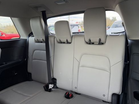 Used 2022 Nissan Pathfinder SL image 31