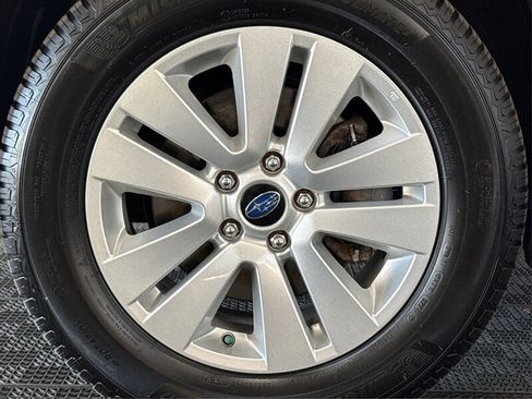 Used 2017 Subaru Outback 2.5i Premium AWD/4WD image 18