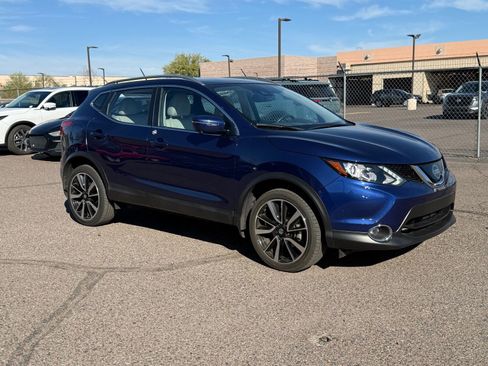 Used 2019 Nissan Rogue Sport SL w/ Premium Package image 3