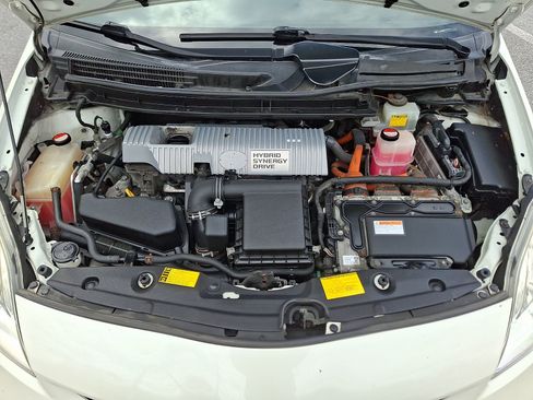 Used 2014 Toyota Prius Two FWD image 28