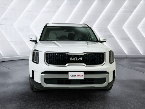 Used 2025 Kia Telluride EX FWD image 2
