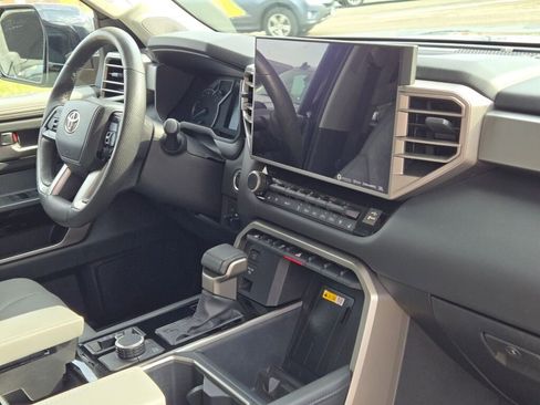 Used 2023 Toyota Tundra Limited AWD/4WD image 8