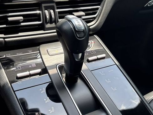Used 2022 Porsche Macan AWD/4WD image 44