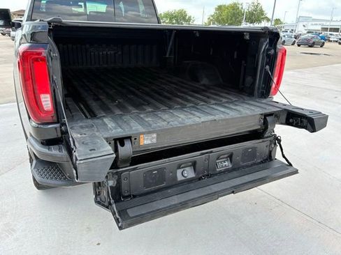 Used 2022 GMC Sierra 2500 AT4 w/ AT4 Preferred Package AWD/4WD image 19