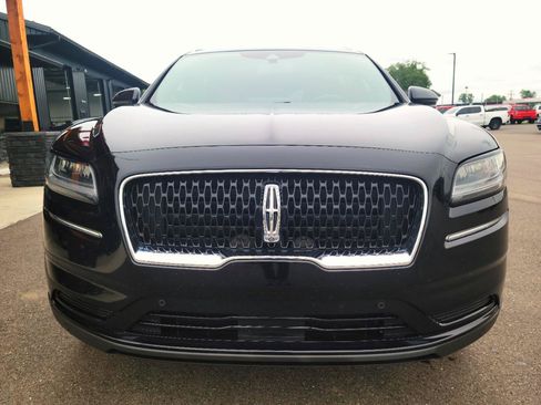 Used 2022 Lincoln Nautilus Reserve w/ Equipment Group 201A AWD/4WD image 2