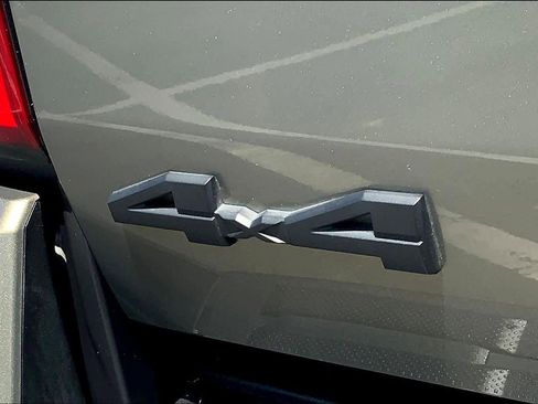 Certified 2024 Toyota Tacoma TRD Off-Road image 9