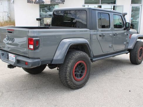 Used 2021 Jeep Gladiator Sport AWD/4WD image 4