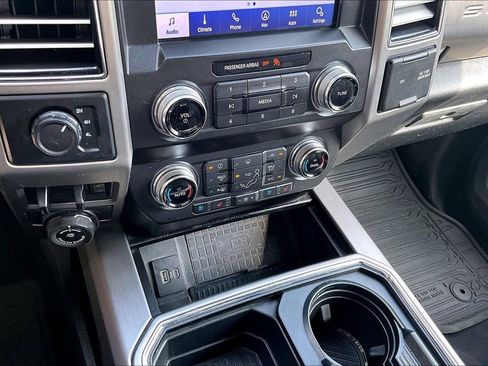 Used 2021 Ford F450 Platinum w/ FX4 Off-Road Package AWD/4WD image 25