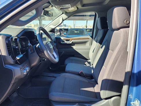 New 2026 GMC Sierra 1500 Elevation w/ LPO, Elevation Black Package image 17