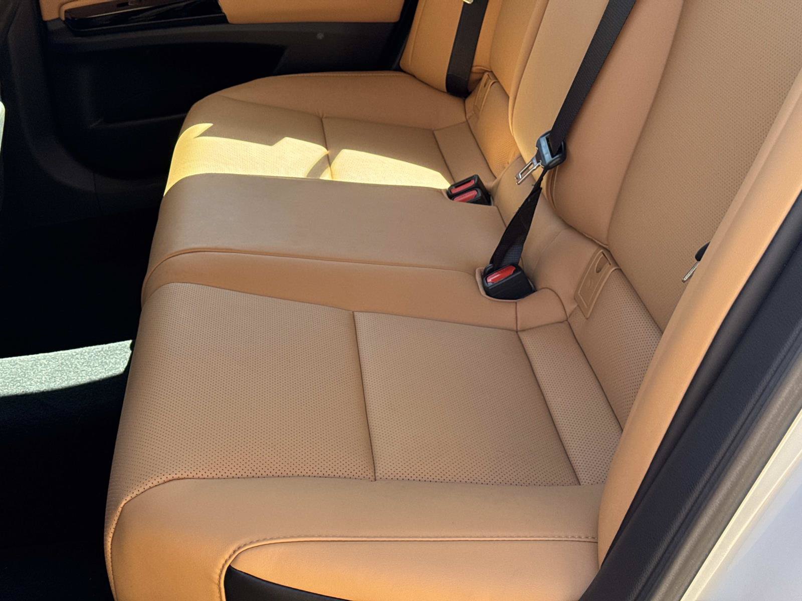 Certified 2025 Lexus ES 350 w/ Premium Package FWD image 18