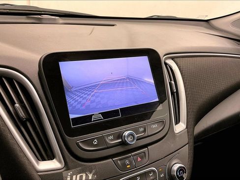 Used 2022 Chevrolet Malibu LT FWD image 20